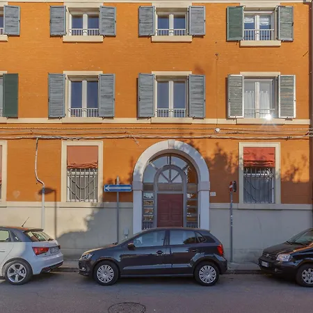 Apartment Guesthost - Dimora Storica Manfredini Nel Cuore Di Ferrara