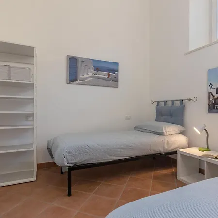 Guesthost - Dimora Storica Manfredini Nel Cuore Di Apartmán *
