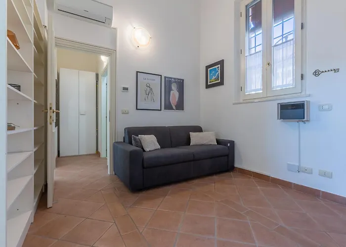 Guesthost - Dimora Storica Manfredini Nel Cuore Di Apartament *